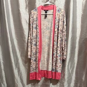 Tahari Floral Patterned Robe with Pink Accents